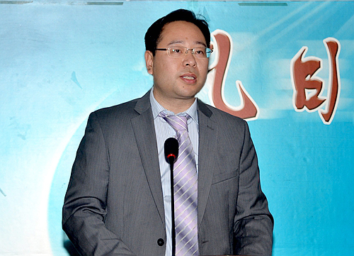 副校长刘海文主持开通仪式